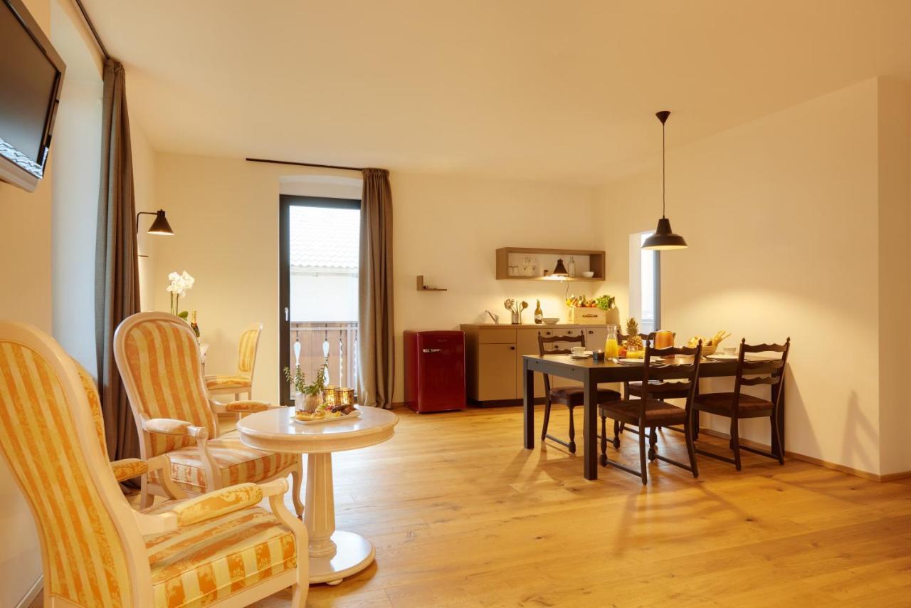 Historic Guesthouse Bircher B&B Apartments Near Sterzing Campo di Trens Exterior foto